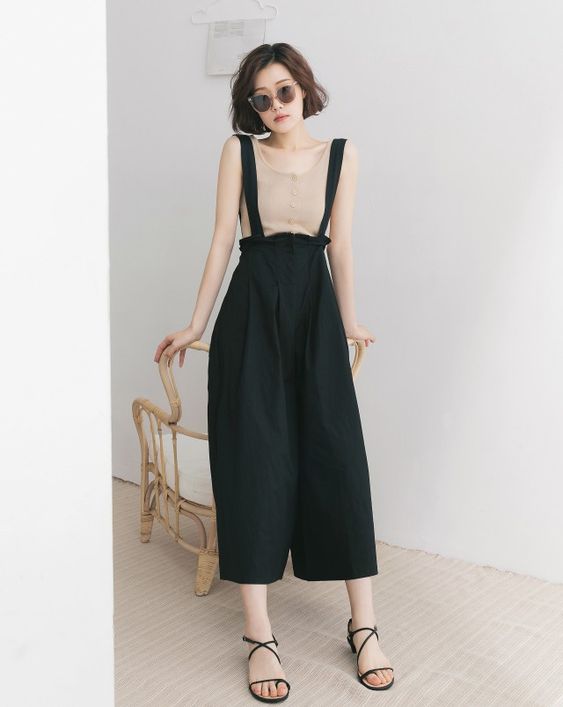 連身褲穿搭　嬌小女孩